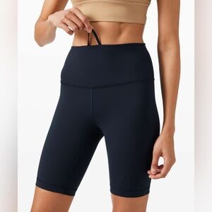 Lululemon Wunder Train High Rise Short 8"
True Navy